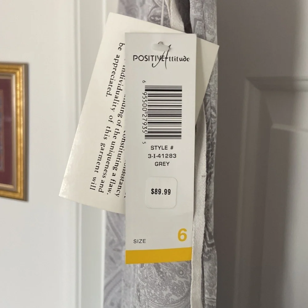 Dress - Picture 2 of 2